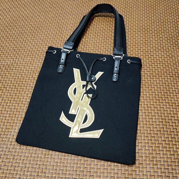 Yves Saint Laurent Blcak Bag - Picture 1 of 8